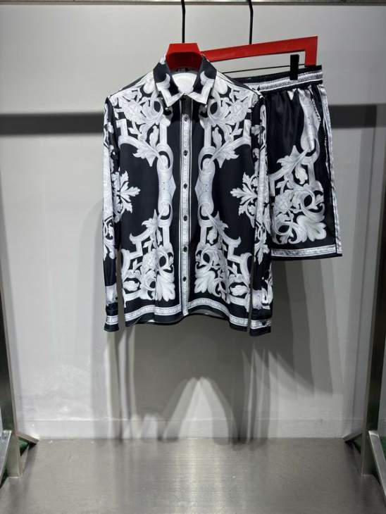 Picture of Versace Sweater Suits _SKUVersaceS-2XLsstr35743093